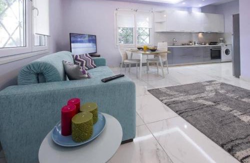 Agia Paraskevi House | Modern fully-equipped house, 5 min walk from metro