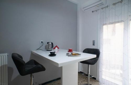 Petralona Apartment | Modern-Lux Central 1 Bedroom Condo