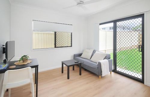 Kuraby House | Modern New-Build Peaceful Home Studio
