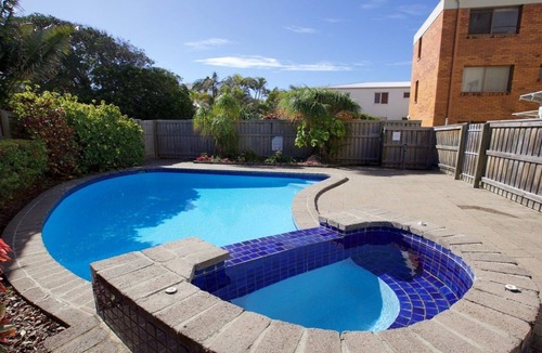 Kings Beach Apartment | Montego Unit 3 Kings Beach QLD