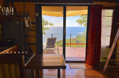 Montezuma Cottage | Montezuma Heights, Colibri Cabin Xtreme Ocean view tree house style. Sleeps 3
