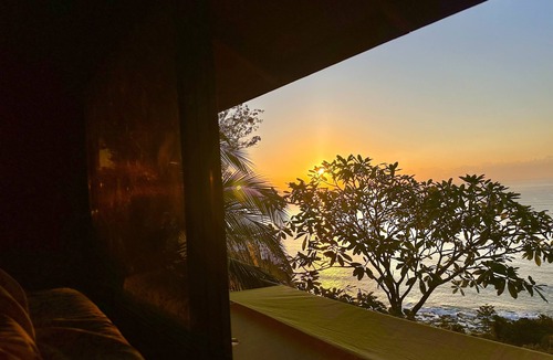 Montezuma Cottage | Montezuma Heights, Colibri Cabin Xtreme Ocean view tree house style. Sleeps 3