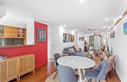Airlie Beach Apartment | Montipora Unit 3 - In the heart of Airlie, wi-fi and Netflix