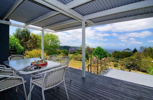 Mount Tamborine House | Mount Tamborine Retreat - A Touch of Luxury Surrounded by Forest