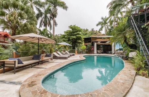 El Cerro Apartment | Mountain Jungle Cozy Apartment - with POOL + WIFI + A/C