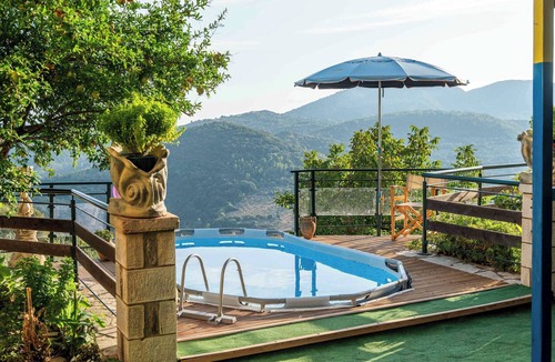 Lepreo House | Mountain Oasis - Pool & Playground near Neda Falls
