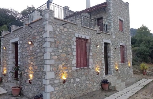 Toriza Apartment | Mountain Tower House close to Sparta, Mystras and Mani! Pet friendly