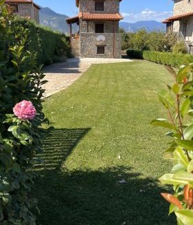 Polidrosos Villa | Mountain View - Full Villa