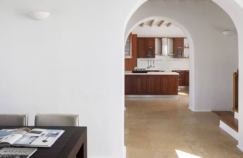 Paraga Villa | My Rental Homes - Villa Anassa: pool and private dock (possibility of boat rental)