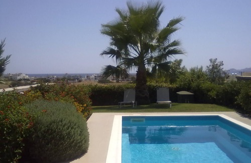 Haraki Villa | n Lovely villa with private pool in Haraki n