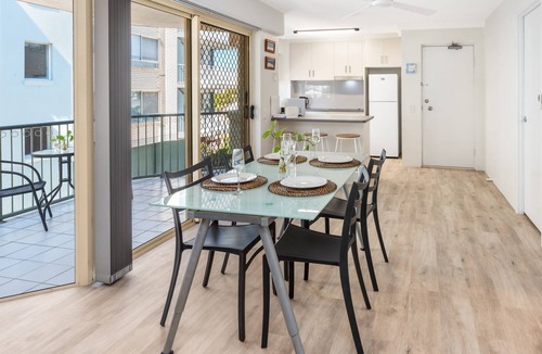 Kings Beach Apartment | Nautilus Unit 3 Kings Beach QLD