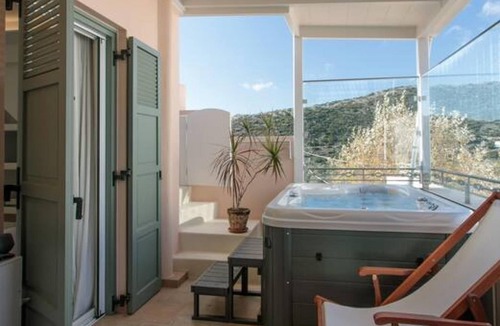 Chalkio House | Naxos Chalkion Beautiful Detsis House with jacuzzi