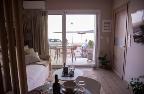 Itea Apartment | Nerissa Seafront apartment