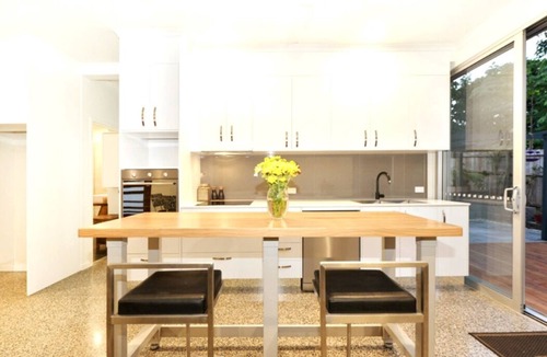 Stratford House | New! 5 bedrooms! 2.5 bad! Clean and modern
