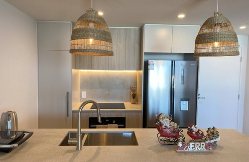 Sunshine Coast Apartment | NEW BEACH Luxury 3B 2B unit - Ocean Views! 250m to Buddina Beach!