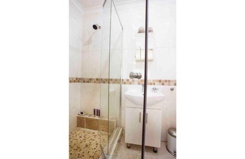 Centurion House | New Room No Loadshedding