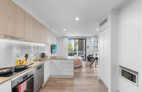 Nundah Apartment | New Stylish Nundah Retreat Free Parking/Netflix
