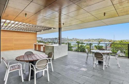 Newstead Apartment | Newstead Modern 2-storey Apartment - Q Stay