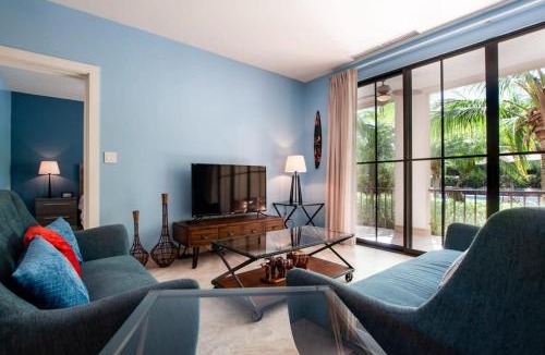 Coco House | Nicely Decorated Ground-Floor Unit in Front of Pool at Pacifico in Coco