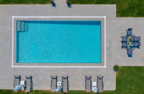 Gaitanion Villa | Nimar Luxury Villa - private swimming pool