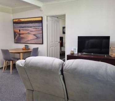 Victory Heights Apartment | Nomads Rest