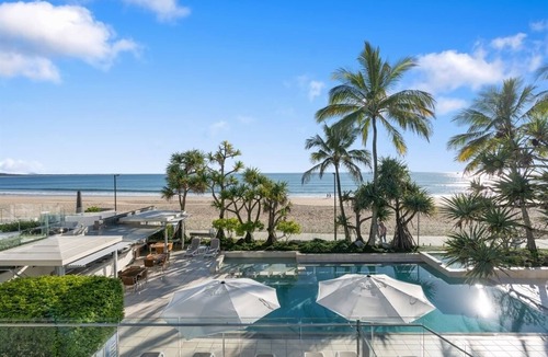 Sunshine Coast Apartment | Noosa Absolute Beachfront Deluxe Apartments