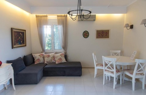 Sipiada Apartment | OAK apartment - Garden, Monodri