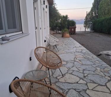 Sarakiniko Apartment | Oasis Studios AG PANTES