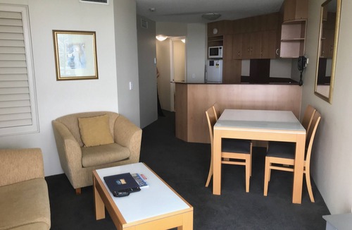 Sunshine Coast Apartment | Ocean Facing Mooloolaba Apartment Landmark Resort
