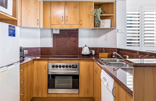 Mooloolaba Apartment | Ocean Front Mooloolaba Esplanade Apartment 2BR