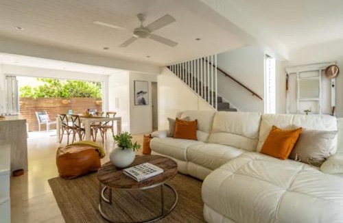 Peregian Beach Apartment | Ocean Sounds