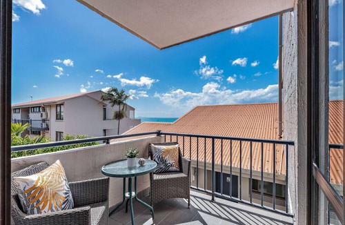 Airlie Beach Apartment | Ocean view family friendly walking distance to town WI-FI