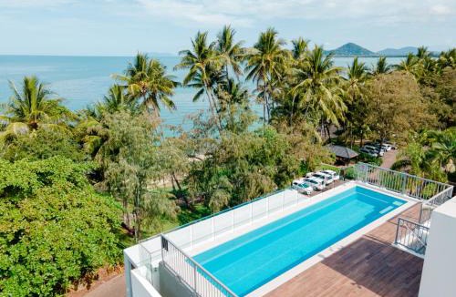 Palm Cove Apartment | Ocean View Shara