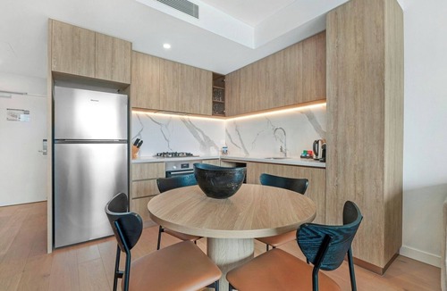 Broadbeach Waters Apartment | OceanandRiver View 2 BDR Apartment next to GC Casino