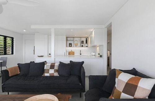 Sunshine Beach Apartment | Oceanbreeze - stunningly renovated apartment.