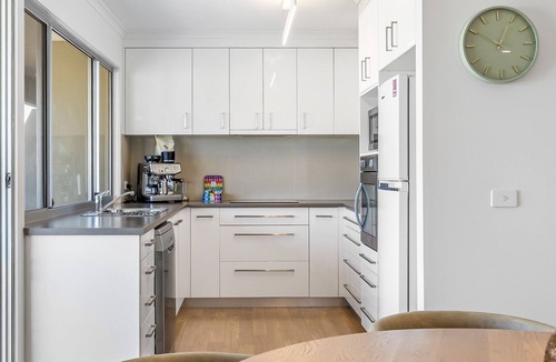Caloundra Apartment | Oceanfront 3-Bed Retreat with Pool-Steps to Beach
