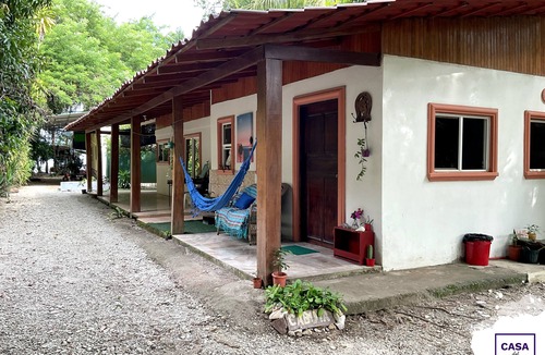 Cabuya House | Oceanfront Artistic Escape in Cabuya