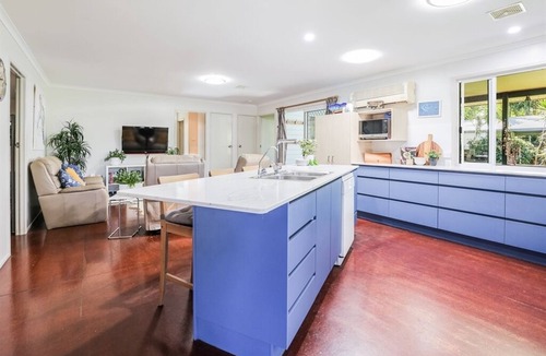 Agnes Water House | On Agnes Time - Large Three-Bedroom Beach House in the Heart of Agnes Water
