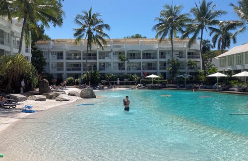 Palm Cove Apartment | On the Beach at Peppers Beach Club 3427