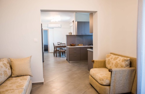 Xylokastro-Evrostina House | Onar Zin Seabliss - Penelope Poolside Getaway