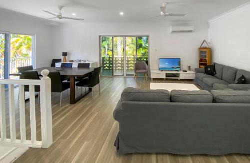 Arcadia House | One Bedroom House in Arcadia with Pool & Wifi