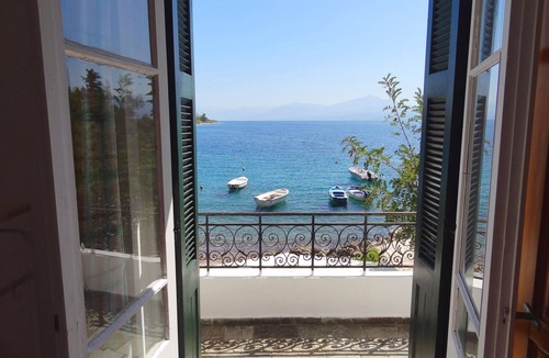 Marathias House | Open your front door on the beach, from a traditional renovated fisherman's home