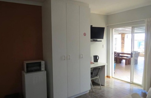 Fichardt Park Apartment | Orchard Guesthouse Standard Double Room