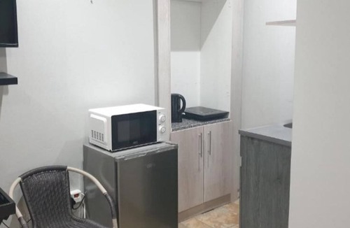 Fichardt Park Apartment | Orchard Guesthouse Standard Double Room