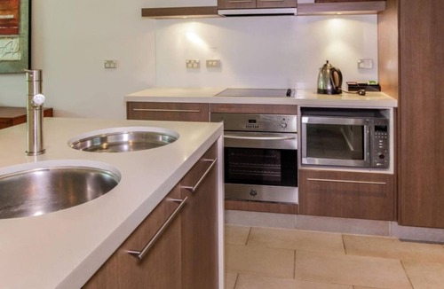 Palm Cove Apartment | Orchid at Temple Resort Waterfront Tropical Oasis