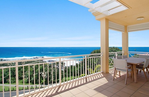 Coolangatta Apartment | Orion Unit 7 Modern apartment with Wi-Fi included, overlooking Snapper Rocks and Rainbow Bay