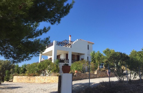 Alonissos Villa | PAGGIRI HOUSE ON ALONISSOS ISLAND. TRANQUIL SURROUNDINGS WITH SPECTACULAR VIEWS
