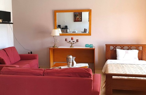 Aktio-Vonitsa Apartment | Palairos: Rose Garden experience (A/C, Wi-Fi, BBQ)