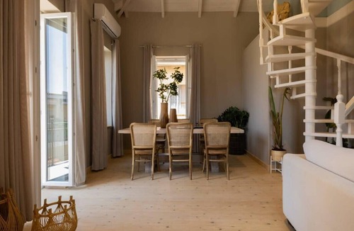 Paleros House | Paleros Stone Summary