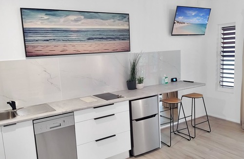 Palm Cove Apartment | Palm Cove Beach Retreat (1st Floor Apartment)